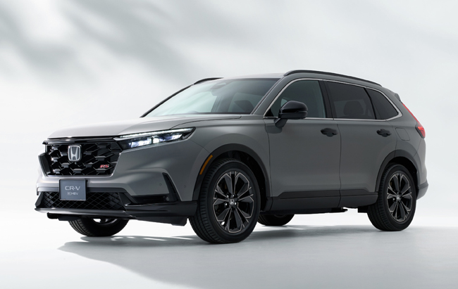 ▲歴代CR-Vの先進的でスポーティなスタイルを受け継ぎつつ、よりSUVらしく力強いシルエットに進化。フードやピラーなどの水平基調のシンプルな造形の中に、力強さと洗練・上質・大人らしさを凝縮して表現する
