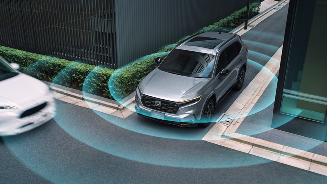 ▲全車に「Honda SENSING」を標準装備。RS BLACK EDITIONにはレーダーとカメラの広角化、コーナーレーダーの追加により、安全支援の領域を拡大した「Honda SENSING 360」をホンダのSUVとして国内初搭載する