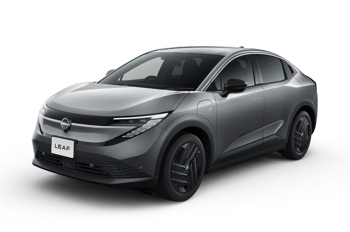 日産リーフに総電力量55kWhのリチウムイオンバッテリーを搭載した「B5」グレードをラインアップ。車両価格は438万9000円～に設定
