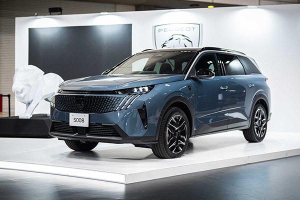 【最新モデルガイド】美しき7シーターSUV「プジョー5008ハイブリッド」登場。高効率な走りも自慢