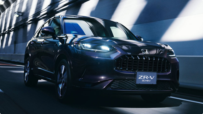 ▲パワートレインにはLFC型1993cc直列4気筒DOHC16V直噴アトキンソンサイクルガソリンエンジン(141ps/18.6kg・m)に、H4型駆動用モーター(135kW/315Nm)/発電用モーターの2モーターを内蔵した電気式CVT、リチウムイオン電池、パワーコントロールユニット(PCU)、インテリジェントパワーユニット(IPU)で構成するホンダ独自の2モーターハイブリッドシステム「e:HEV」を搭載