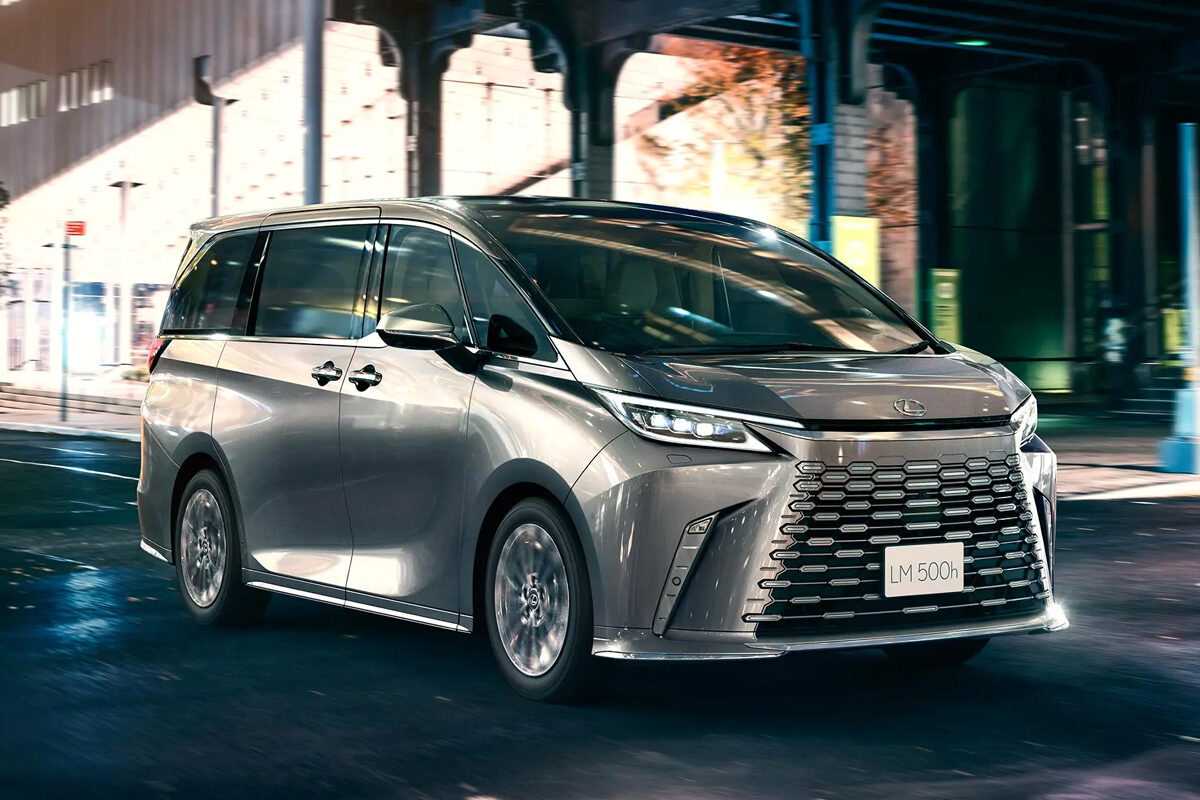 レクサスの新世代ラグジュアリームーバー「LM」が利便性と静粛性を高める一部改良を実施