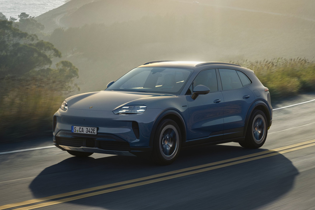 フル電動パワートレインを搭載したBEVモデルのポルシェ・カイエンにSモデルを新設定