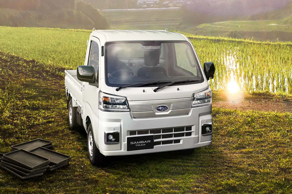 SUBARUの軽トラック「サンバートラック」が安全性の向上を主眼に置いた一部改良を実施