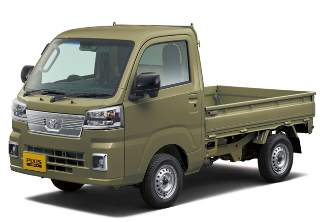 ▲トヨタ・ピクシストラック・エクストラ(4WD) 価格:5MT146万3000円/CVT151万8000円 全長3395×全幅1475×全高1780mm ホイールベース1900mm 車重MT830/CVT860kg 乗車定員2名 WLTCモード燃費MT15.6/CVT15.8km/リットル 写真のボディカラーはオフビートカーキメタリック(カラーパック)