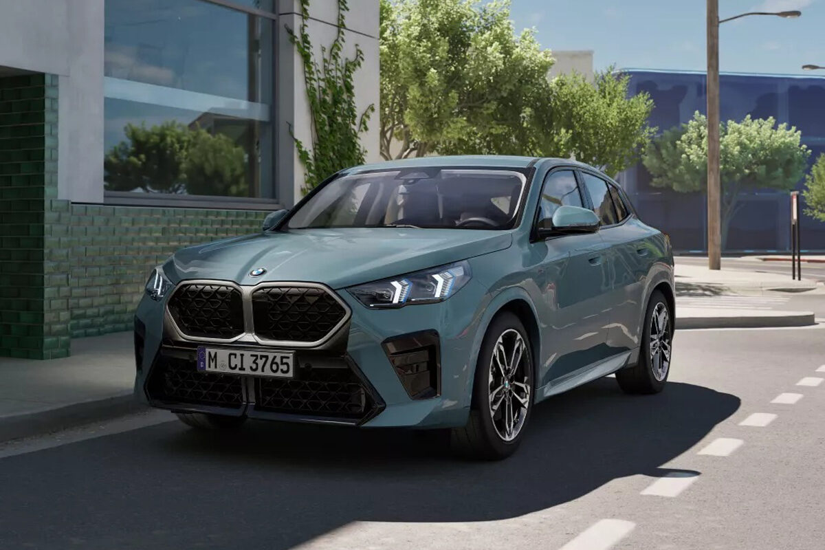 BMW X2に48Vマイルドハイブリッドシステムを採用したガソリンエンジン搭載の2WDモデルを設定