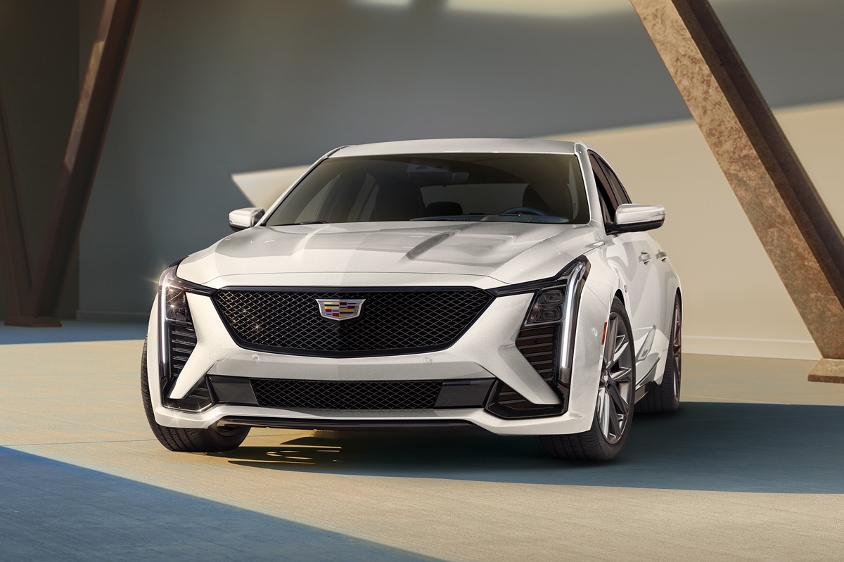 キャデラックの次世代デザイン哲学を纏ったスポーツセダンのCT5が日本上陸