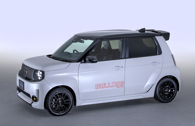 ▲ホンダの純正アクセサリーを手がけるホンダアクセスが、2026年5月下旬発売予定の新型スモールEV「Super-ONE」用の純正アクセサリーによるエクステリアコーディネート「BULLDOG STYLE」を披露