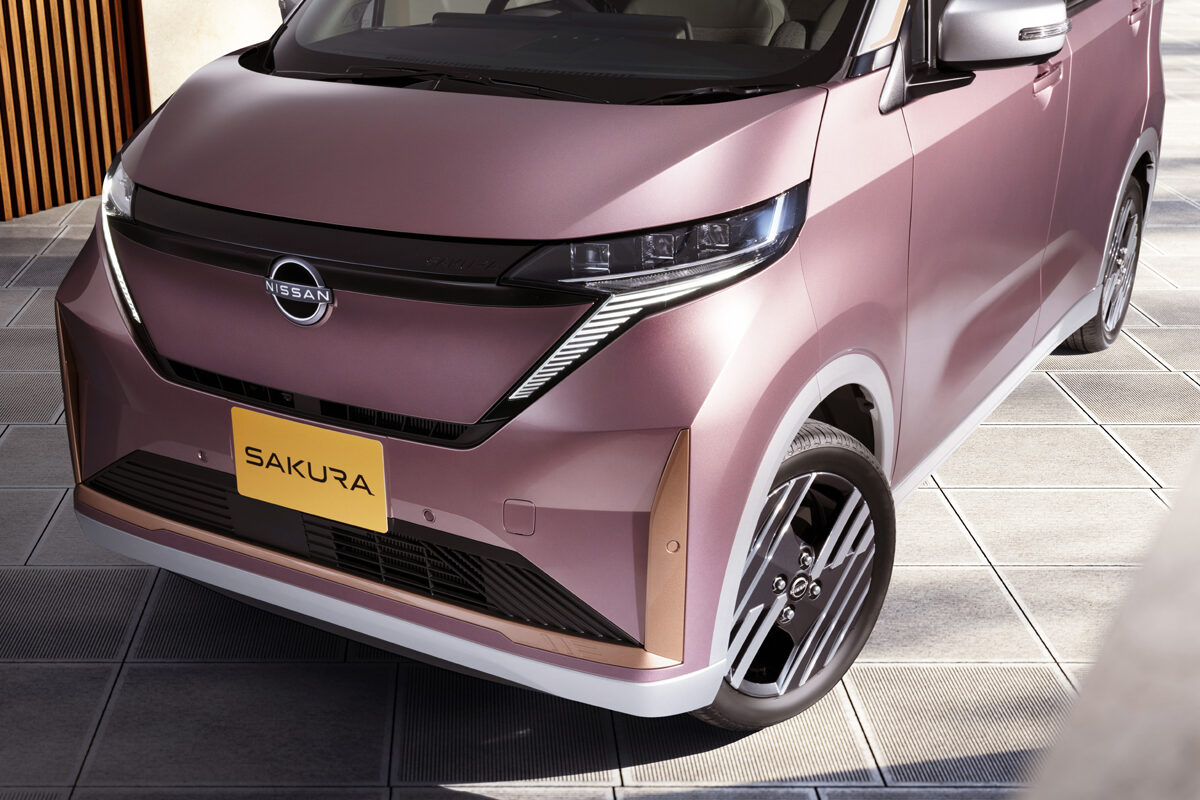 マイナーチェンジを予定する軽EVの日産サクラの新デザインが先行公開