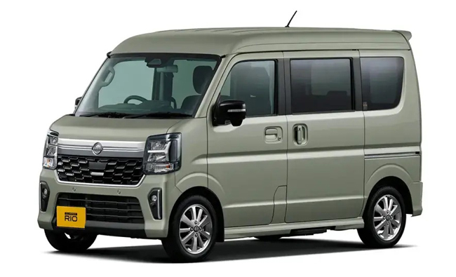 ▲日産クリッパー リオG・2WD 価格:CVT220万8800円 全長3395×全幅1475×全高1910mm ホイールベース2430mm 車重1000kg 乗車定員4名 WLTCモード燃費15.1km/リットル 写真のボディカラーはアイビーグリーン