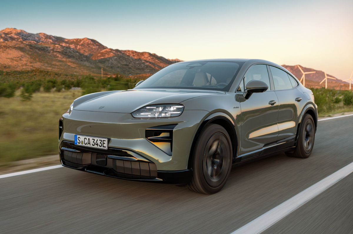 フル電動パワートレインを搭載したBEVモデルのポルシェ・カイエン・クーペが日本デビュー