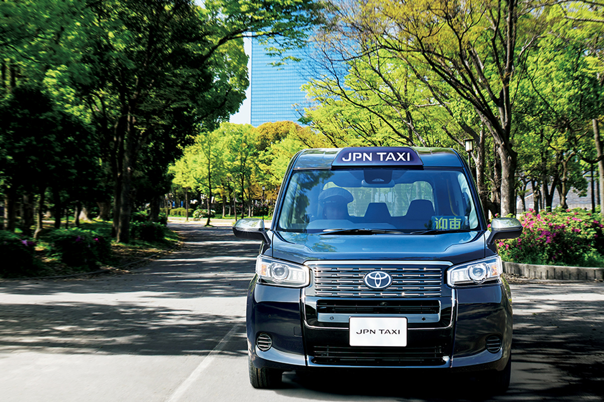 トヨタJPN TAXIが機能性を拡充した制動灯表示灯を装備してドライバーの安心感をアップ