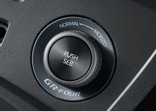 ▲ベース車の「TRACK」モードと置き換える形で、オジエ選手と開発した専用の四駆制御モードとなる「SEB.」モードを設定。ベース車の「GRAVEL」モードと置き換える形で「MORIZO」モードも採用する