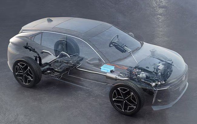 ▲パワートレインは1199cc直列3気筒DOHC直噴ガソリンターボエンジン(136ps/230Nm)に、電子制御6速DCTのトランスミッションに内蔵した電気モーター(15kW/51Nm)と48V/0.9kWhのリチウムイオンバッテリーを組み合わせて、前輪駆動のマイルドハイブリッドシステムを構成