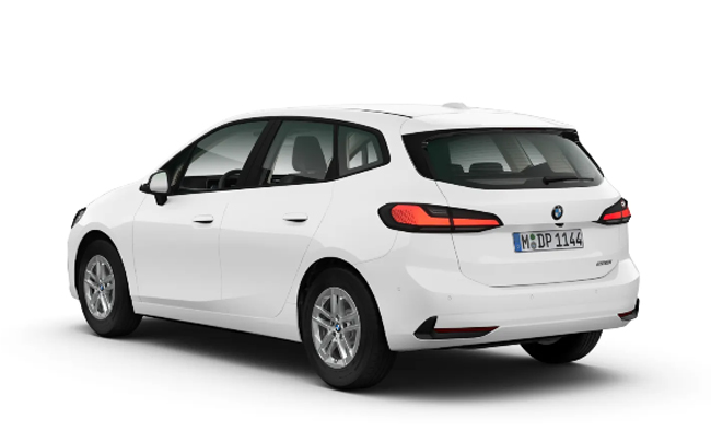 ▲48Vマイルドハイブリッドシステムや最先端の運転支援システムとなる先進安全機能ドライビングアシスト・プラスなどは継続して採用。足もとには7J×16アロイホイール ダブルスポーク“スタイリング186”を装着する