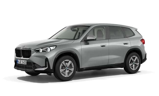 ▲BMW X1 sDrive20i original 価格:525万円 全長4500×全幅1835×全高1645mm ホイールベース2690mm 車重1580kg 乗車定員5名 WLTCモード燃費15.6km/リットル 写真のボディカラーはスペースシルバーメタリック