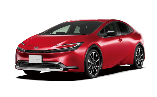 ▲トヨタ・プリウスZ(プラグインハイブリッド、2WD) 価格:464万5300円 全長4600×全幅1780×全高1430mm ホイールベース2750mm 車重1570kg 乗車定員5名 WLTCモード燃費25.9km/リットル EV走行換算距離86km 写真のボディカラーはエモーショナルレッドⅡ