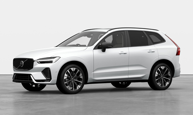 ▲ボルボXC60 Ultra B5 AWD Dark Edition 価格:889万円 全長4710×全幅1900×全高1660mm ホイールベース2865mm 車重1900kg 乗車定員5名 W WLTCモード燃費12.8km/リットル 写真のボディカラーはクリスタルホワイトプレミアムメタリック