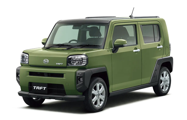 ▲ダイハツ・タフト Gターボ(2WD) 価格:170万5000円 全長3395×全幅1475×全高1630mm ホイールベース2460mm 車重840kg 乗車定員4名 WLTCモード燃費21.3km/リットル 写真のボディカラーはフォレストカーキメタリック