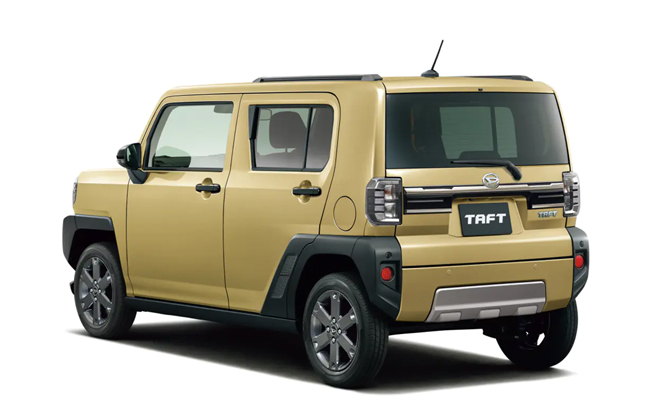 ▲ダイハツ・タフトG“ラギッドベンチャー”(2WD) 価格:170万5000円 全長3395×全幅1475×全高1630mm ホイールベース2460mm 車重830kg 乗車定員4名 WLTCモード燃費21.4km/リットル 写真のボディカラーはサンドベージュメタリック