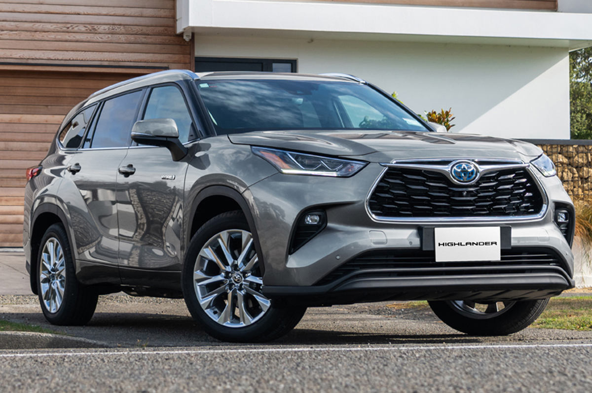 トヨタの米国産3列シートミッドサイズSUV「ハイランダー」が日本全国展開で発売