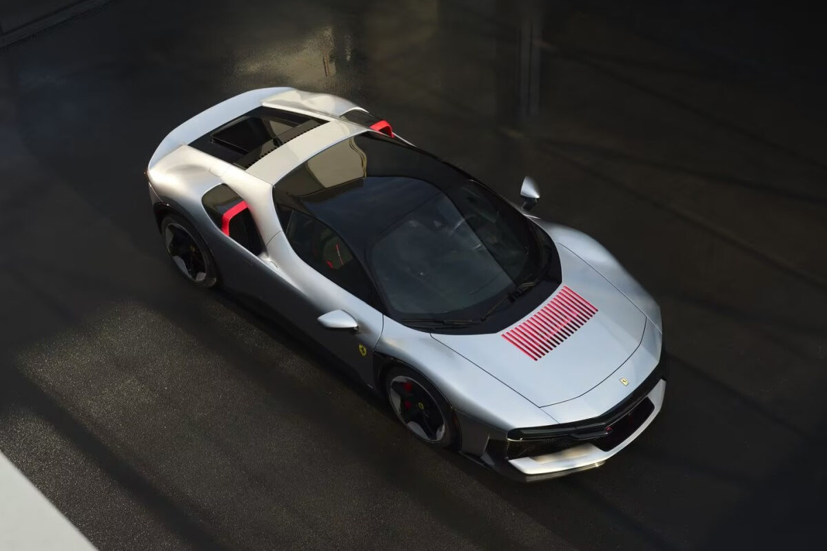 PHEVスーパースポーツのフェラーリSF90ストラダーレをベースとしたワンオフモデルの「CZ26」が初披露