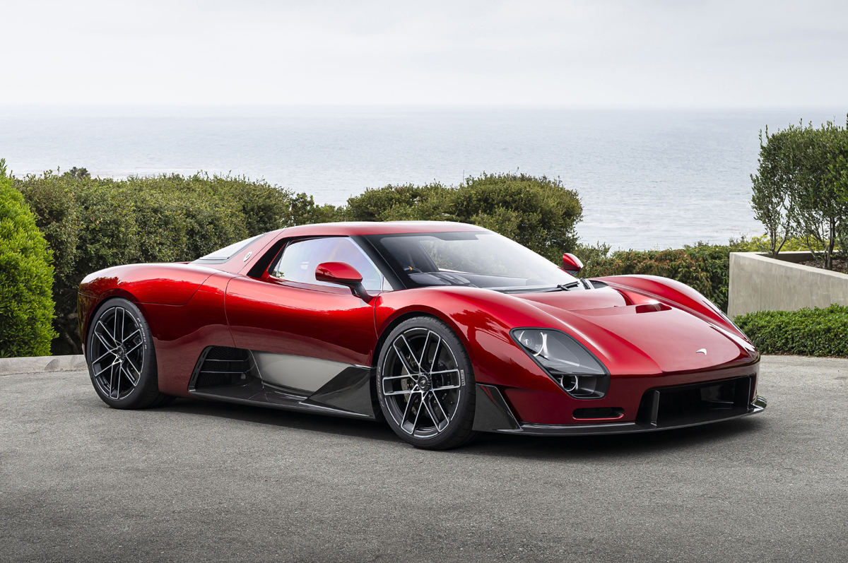 創業者のブルース・マクラーレンの夢を現代の技術で再構築した新型スポーツカーの「McL 6GT」が登場