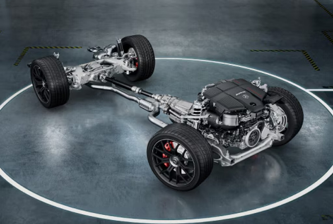 ▲パワートレインは“M256M”2996cc直列6気筒DOHC直噴ガソリンターボエンジン(449ps/600Nm)、第2世代のISG/モーター(17kW/205Nm)およびリチウムイオン電池、AMGスピードシフトTCT 9Gトランスミッション(電子制御9速AT)で構成。駆動機構に専用セッティングの4輪駆動システム「AMG 4MATIC+」を採用する