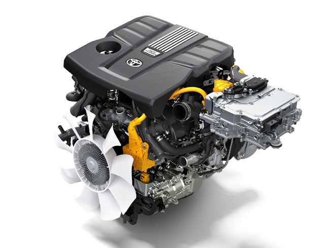 ▲新設定のハイブリッド車はパワートレインにV35A-FTS型3444cc・V型6気筒DOHCマルチホール直噴インジェクタ付D-4STガソリンツインターボエンジン(408ps/66.3kg・m)+1TM型モーター(40kW/290Nm)+ニッケル水素電池(容量6.5Ah)+Direct Shift-10ATで構成するパラレルハイブリッドシステムを搭載