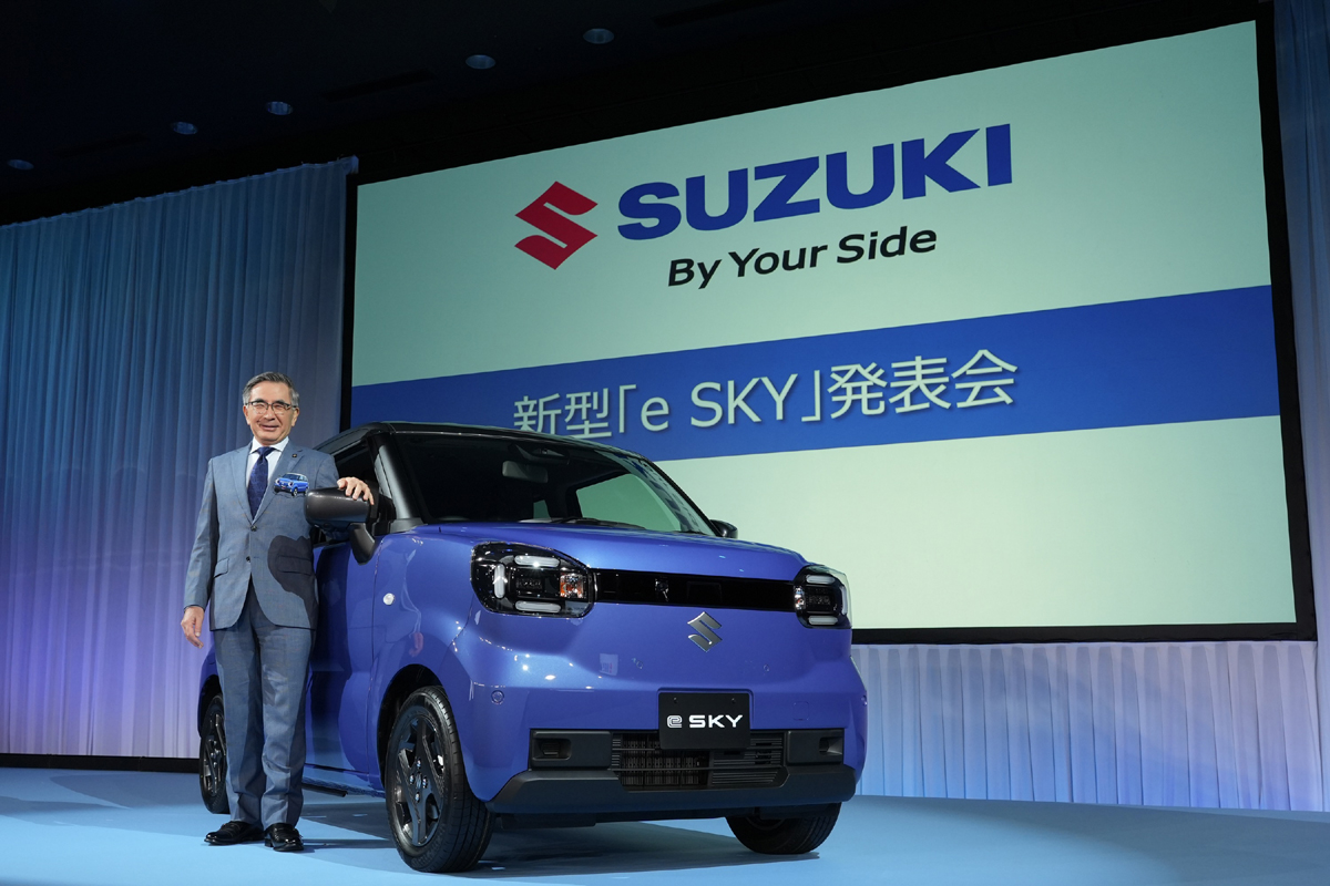スズキ初の軽乗用バッテリーEVとなる「e SKY」が正式発表。発売は本年11月16日。車両価格は212万円～279万円に設定